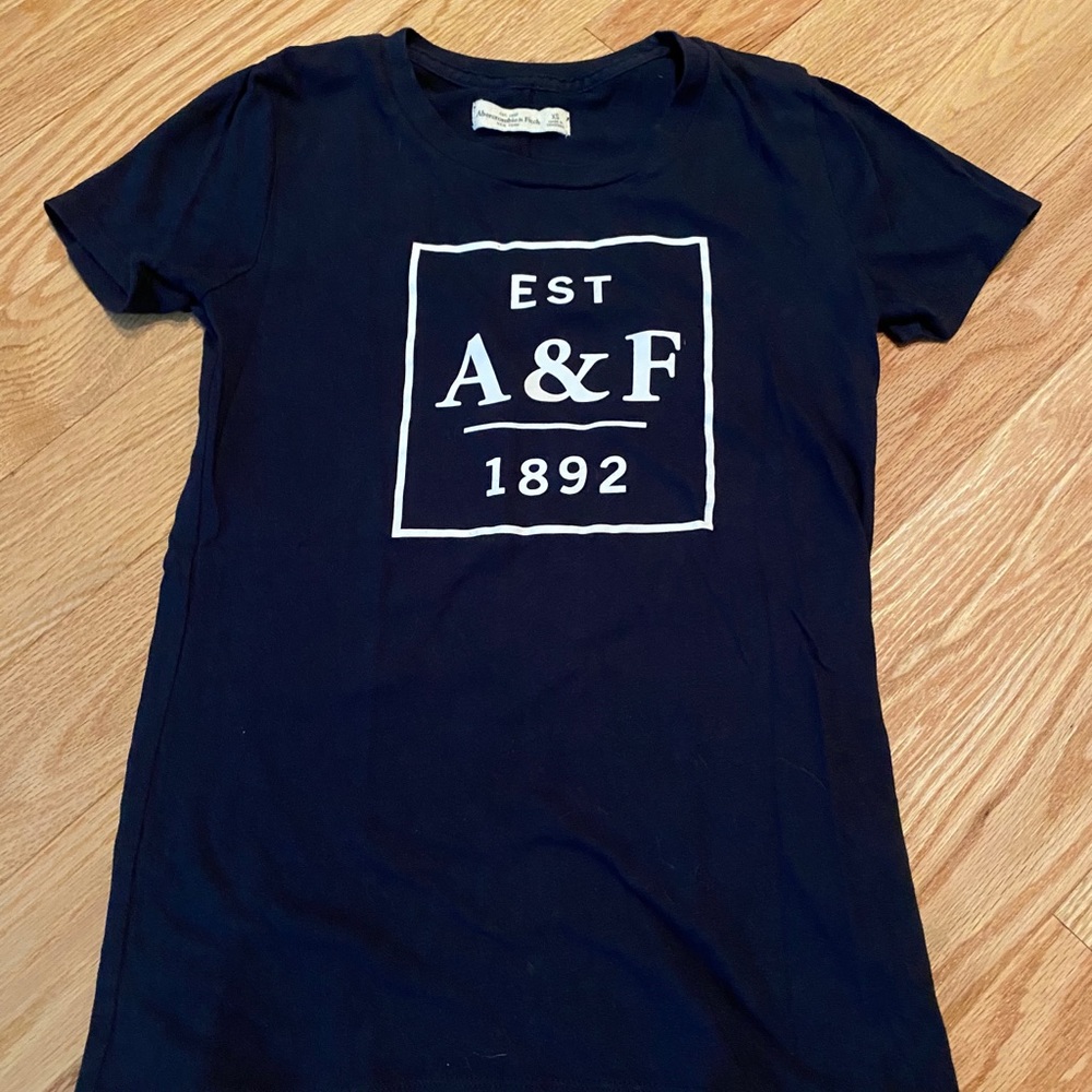 Abercrombie and Fitch women’s XS tshirt